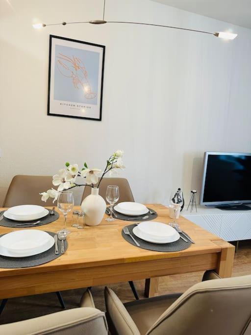 Modern Eingerichtete Wohnung Im Stadtzentrum Zittau Kostenloser Parkplatz Zewnętrze zdjęcie
