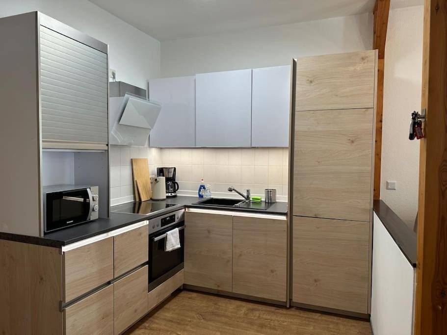 Modern Eingerichtete Wohnung Im Stadtzentrum Zittau Kostenloser Parkplatz Zewnętrze zdjęcie