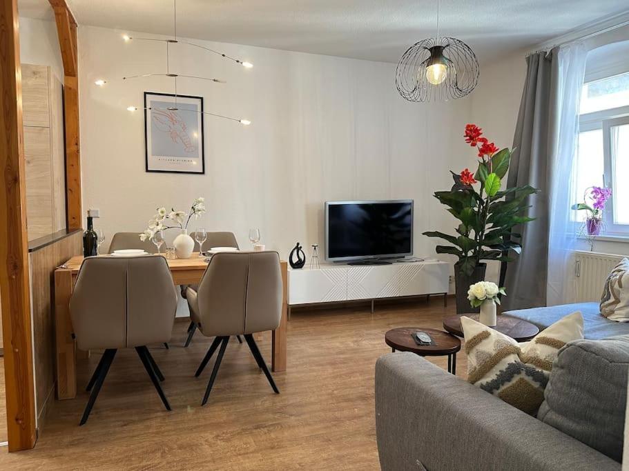Modern Eingerichtete Wohnung Im Stadtzentrum Zittau Kostenloser Parkplatz Zewnętrze zdjęcie